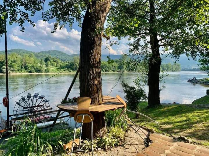 Apartman "Kapetana Luka" Ljubovija ภายนอก รูปภาพ