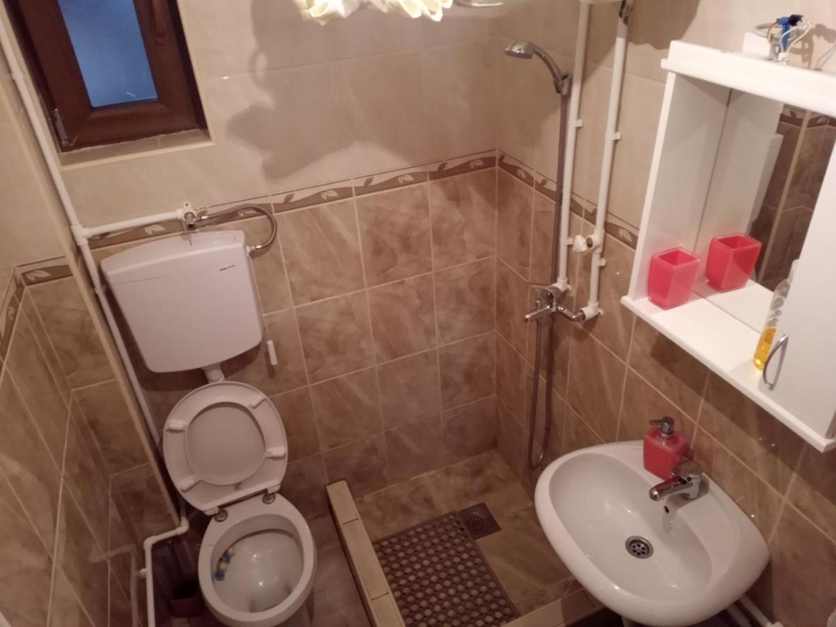 Apartman "Kapetana Luka" Ljubovija ภายนอก รูปภาพ