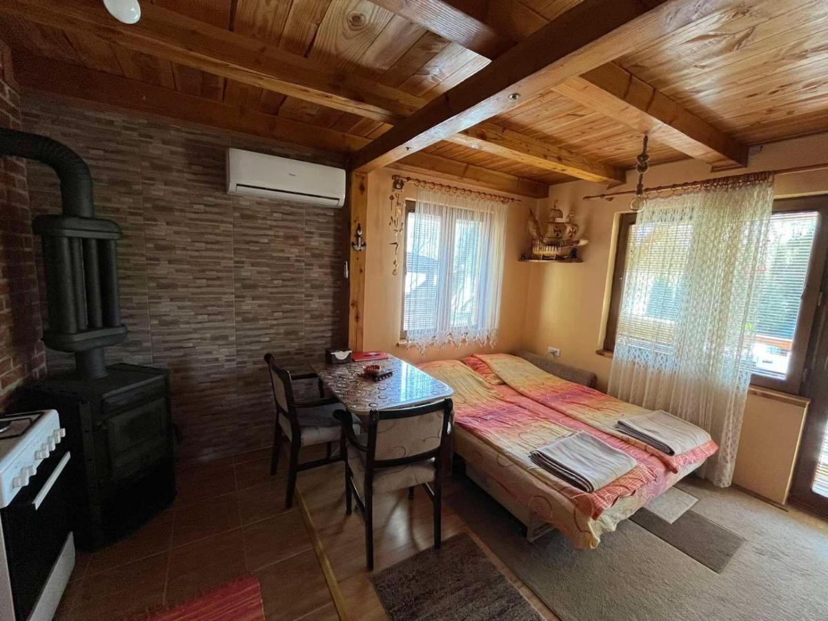 Apartman "Kapetana Luka" Ljubovija ภายนอก รูปภาพ