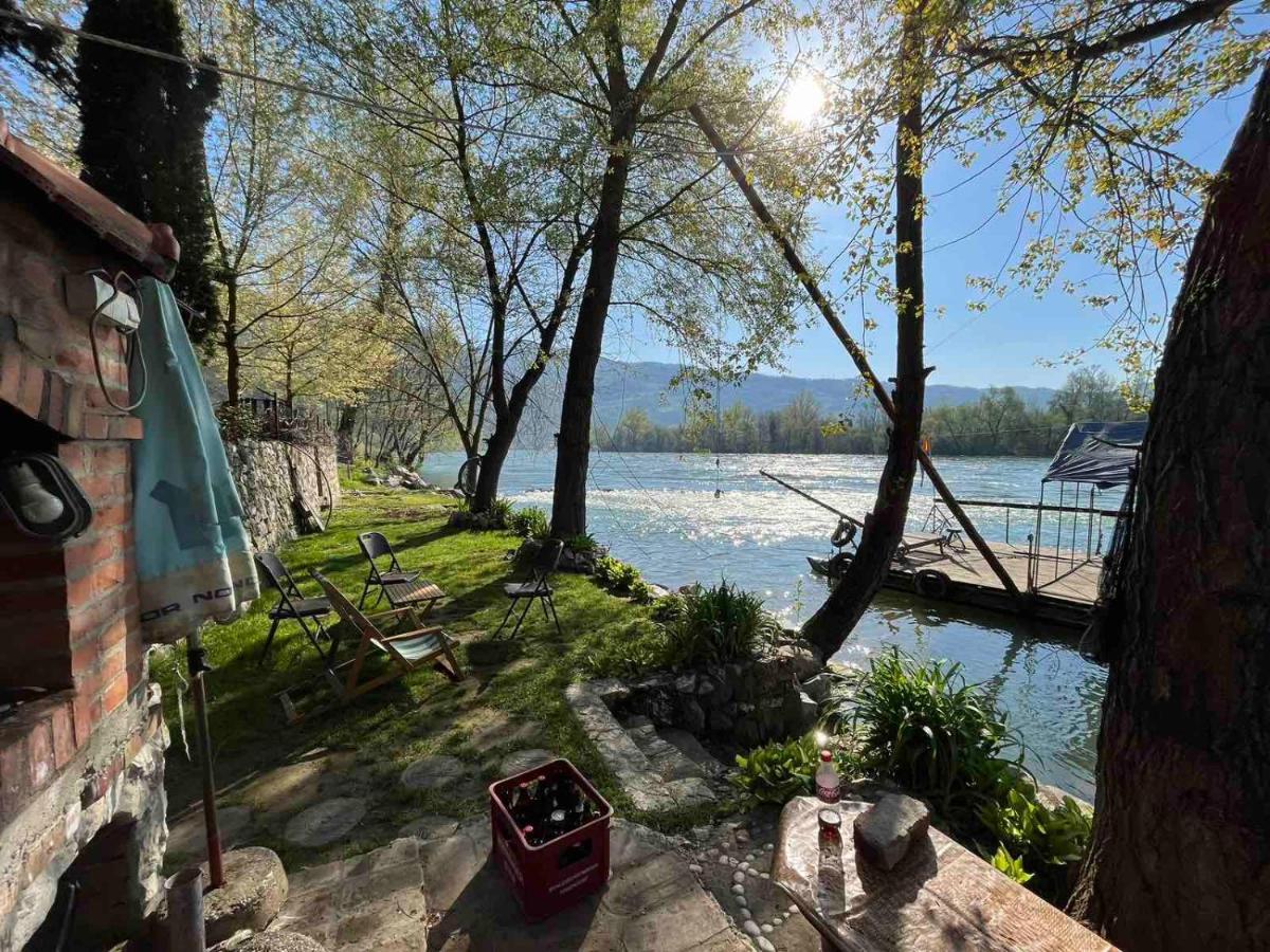 Apartman "Kapetana Luka" Ljubovija ภายนอก รูปภาพ