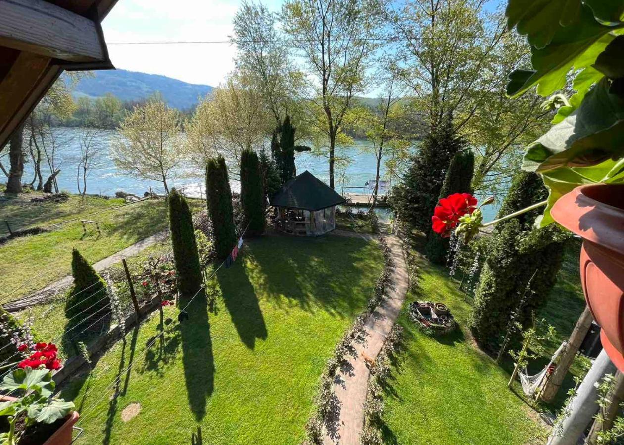 Apartman "Kapetana Luka" Ljubovija ภายนอก รูปภาพ